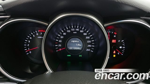 Kia K5 2014 — photo 8