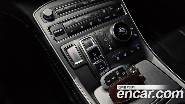 Hyundai Santafe 2021 — photo 9
