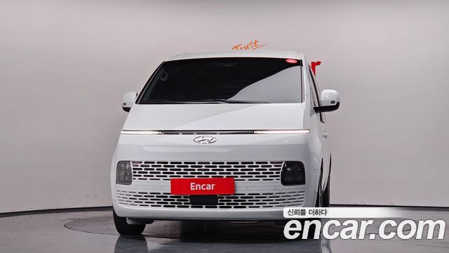 Hyundai Staria 2023 — photo 3
