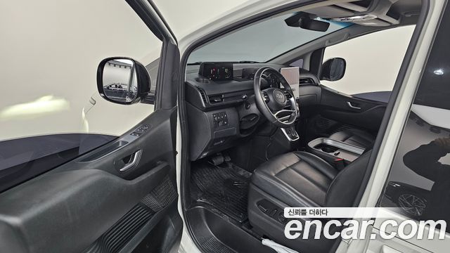 Hyundai Staria 2023 — photo 10