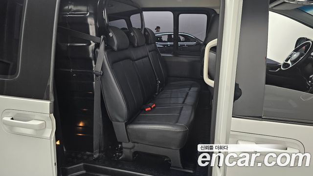 Hyundai Staria 2023 — photo 12