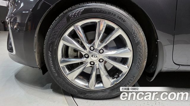 Kia Canival 2019 — photo 5
