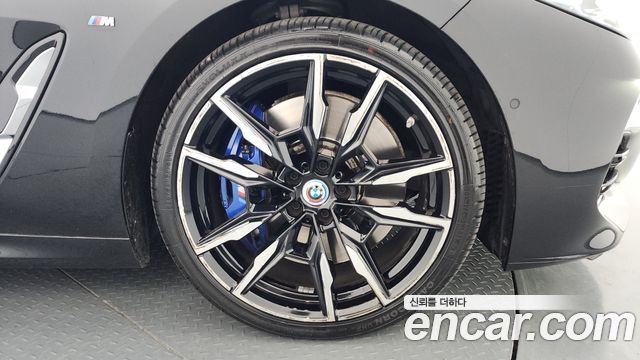 BMW 8-Series 2023 — photo 5