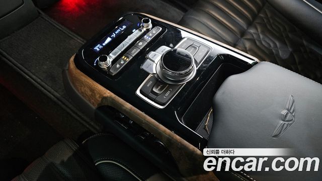 Genesis G90 2019 — photo 17