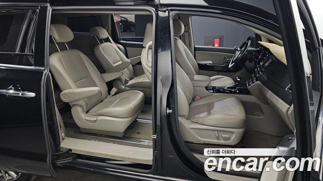 Kia Canival 2019 — photo 12