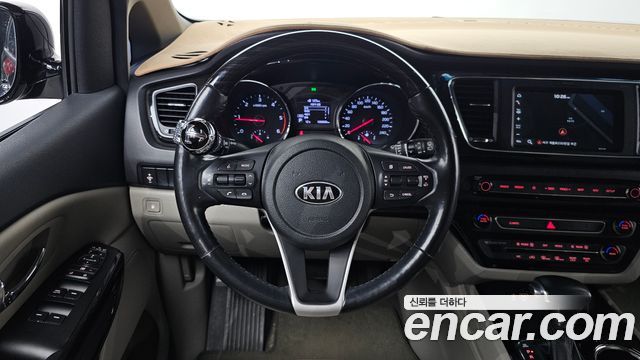 Kia Canival 2019 — photo 13