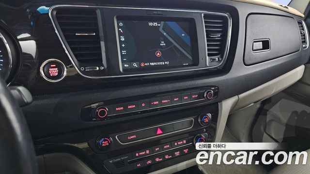 Kia Canival 2019 — photo 15