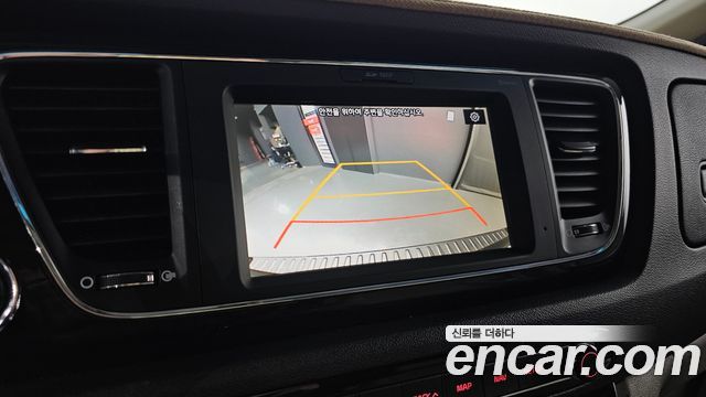 Kia Canival 2019 — photo 16