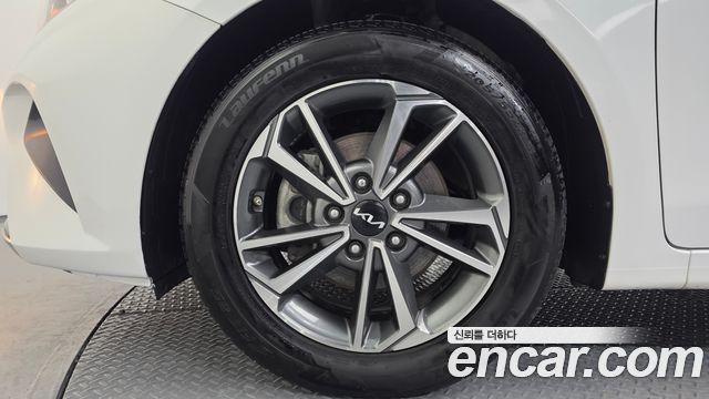 Kia K3 2022 — photo 5