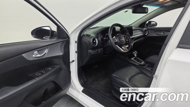 Kia K3 2022 — photo 10