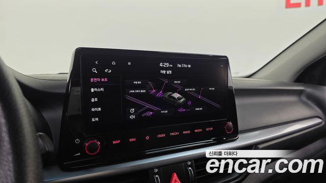 Kia K3 2022 — photo 19