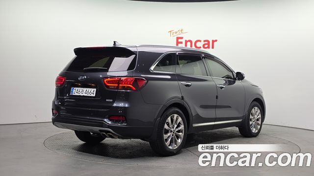 Kia Sorento 2018 — photo 2