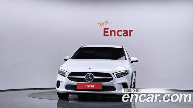 Mercedes-Benz A-Class 2020 — photo 3
