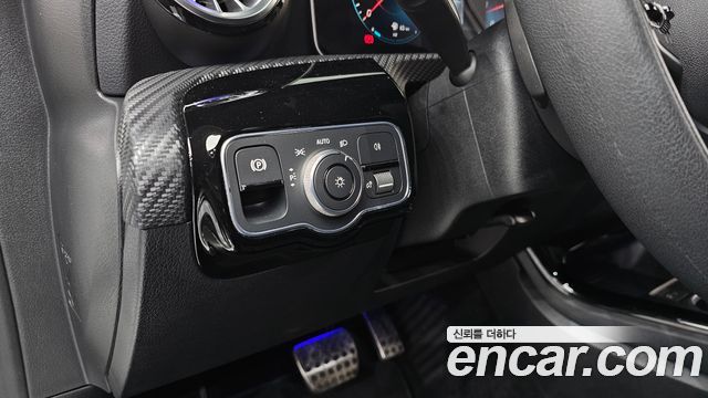 Mercedes-Benz A-Class 2020 — photo 15