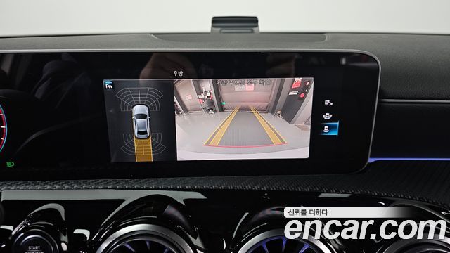 Mercedes-Benz A-Class 2020 — photo 17