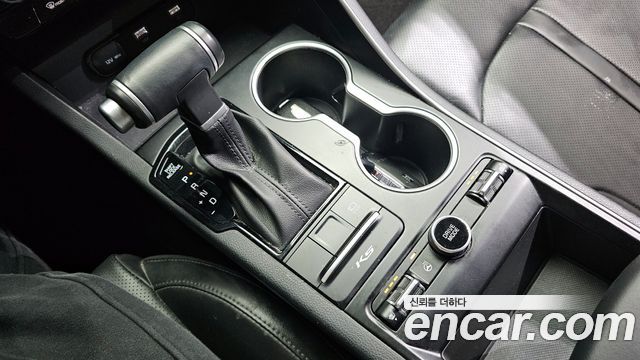 Kia K5 2022 — photo 9