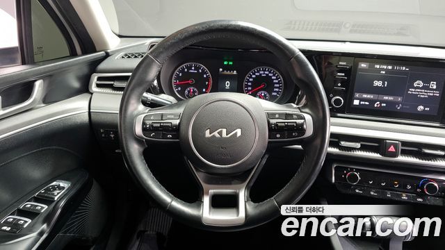 Kia K5 2022 — photo 13