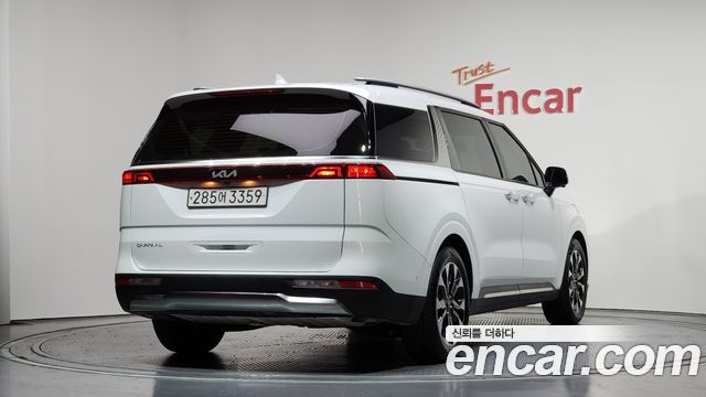 Kia Canival 2023 — photo 2