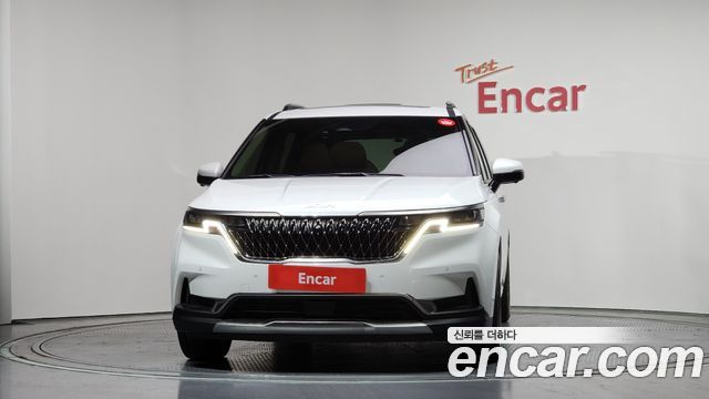 Kia Canival 2023 — photo 3