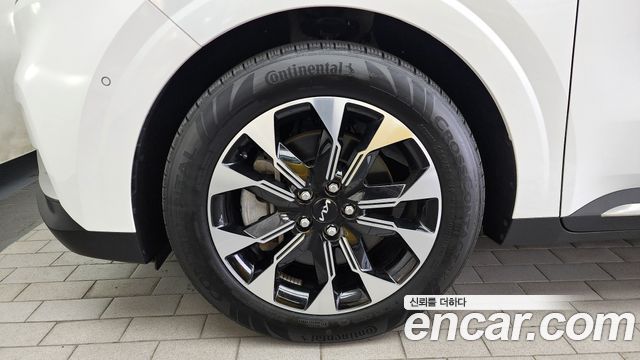 Kia Canival 2023 — photo 5