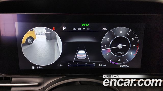 Kia Canival 2023 — photo 8