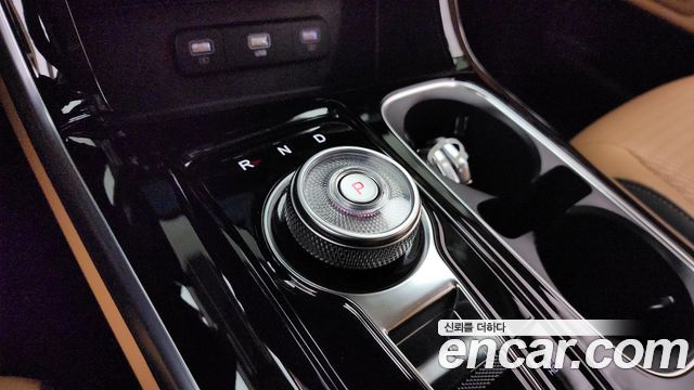 Kia Canival 2023 — photo 9