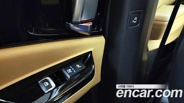 Kia Canival 2023 — photo 19