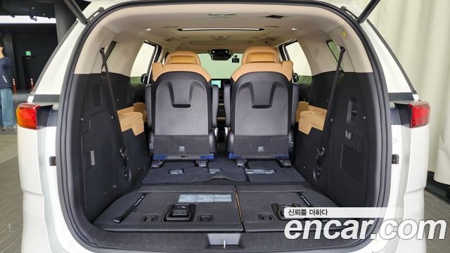 Kia Canival 2023 — photo 20