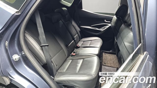 Hyundai Santafe 2017 — photo 12