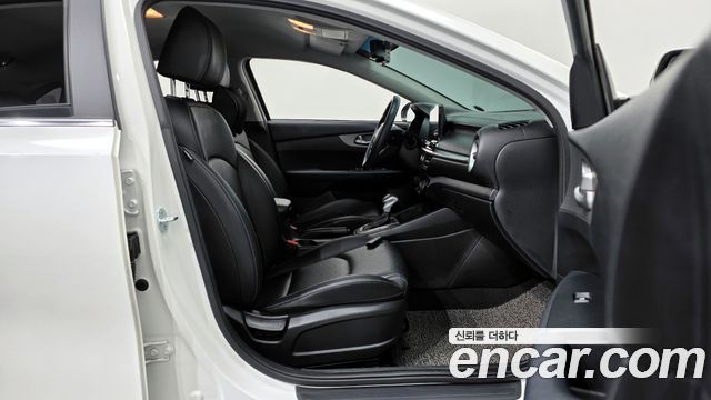 Kia K3 2021 — photo 10