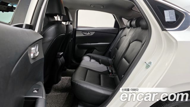 Kia K3 2021 — photo 12