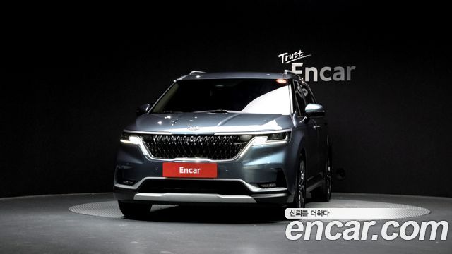 Kia Canival 2021 — photo 3