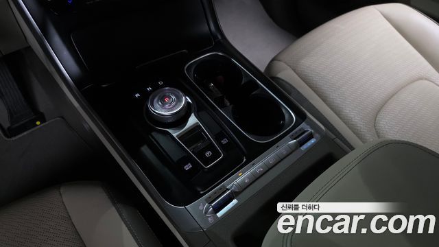 Kia Canival 2021 — photo 9