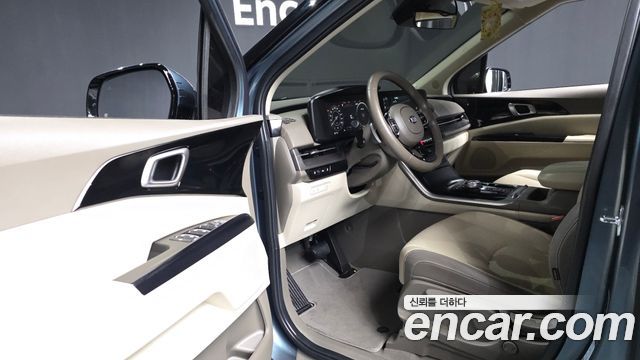 Kia Canival 2021 — photo 10