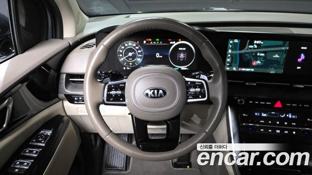 Kia Canival 2021 — photo 13