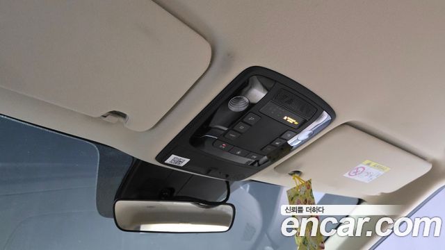 Kia Canival 2021 — photo 18