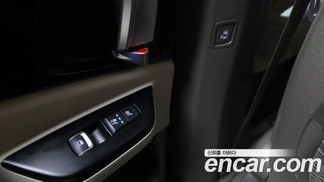 Kia Canival 2021 — photo 19
