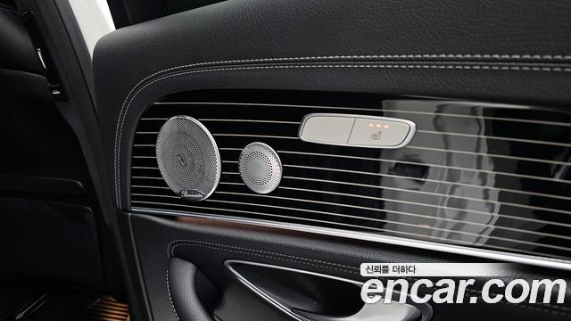Mercedes-Benz E-Class 2018 — photo 17