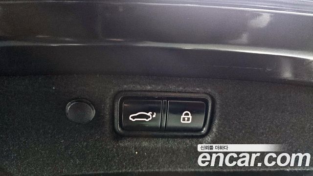 Kia K7 2016 — photo 15