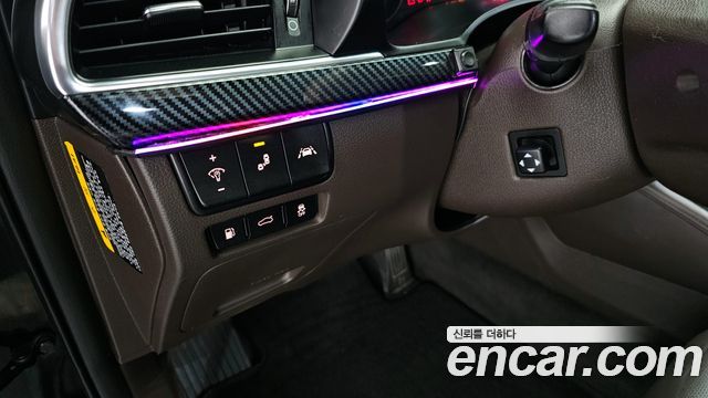 Kia K7 2016 — photo 18