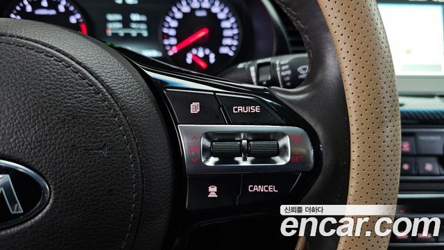 Kia K7 2016 — photo 19