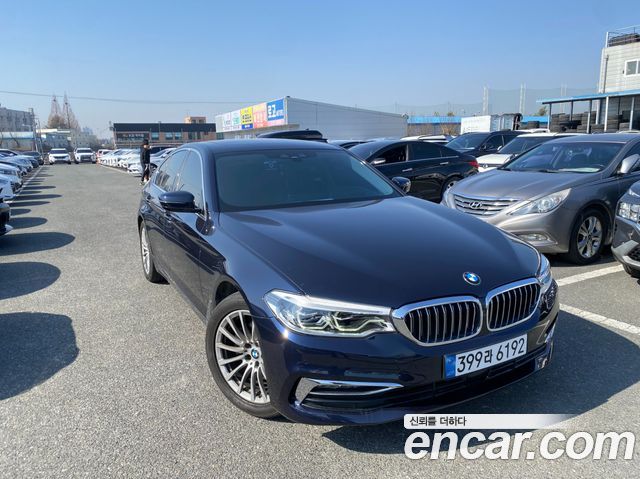 BMW 5-Series 2020 — photo 1