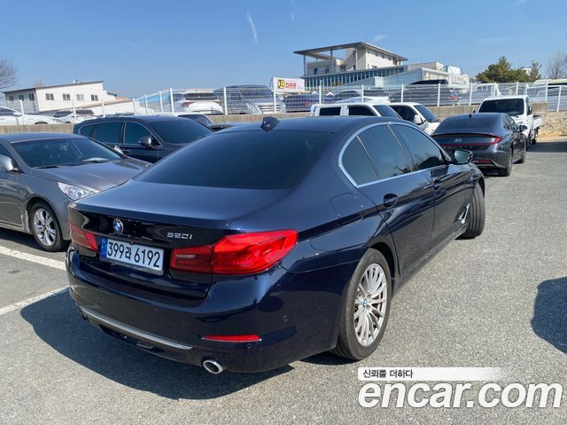 BMW 5-Series 2020 — photo 4