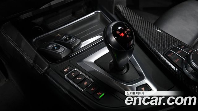 BMW M4 2018 — photo 9