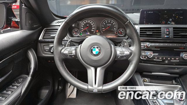 BMW M4 2018 — photo 13