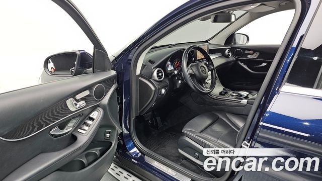 Mercedes-Benz GLC-Class 2019 — photo 11