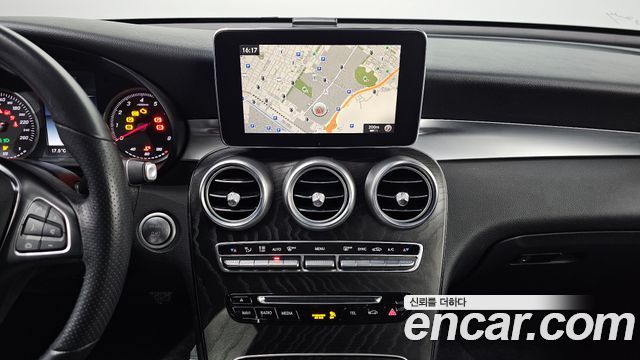Mercedes-Benz GLC-Class 2019 — photo 19