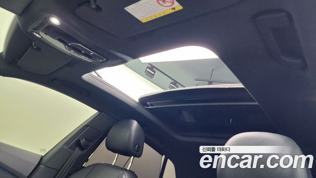Audi Q8 2020 — photo 18