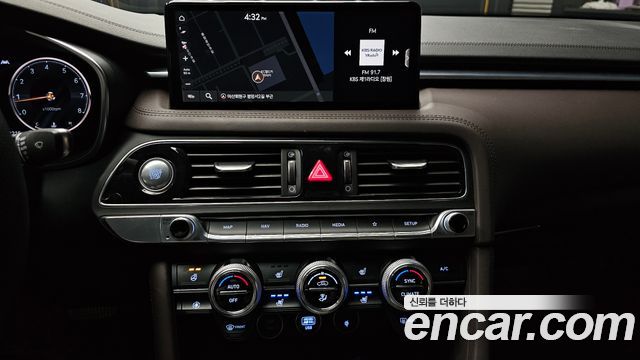 Genesis G70 2021 — photo 14