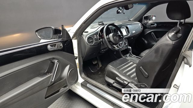 Volkswagen Beatle 2015 — photo 11
